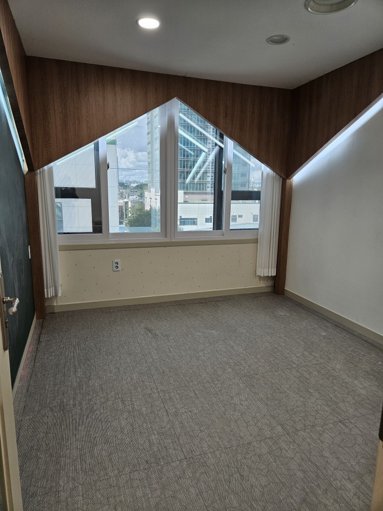 /user/p/perllightzone/editor/2511/fa94f737dde593c47c829f79f995acb4_1762168579_3294.jpg 이미지크게보기